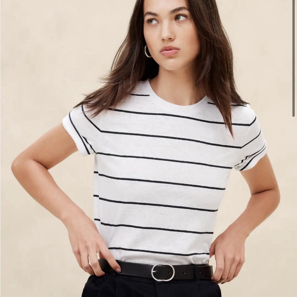 Banana Republic Linen Blend T shirt